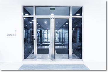 Transom spring units are hydraulic units fitted in
the door frame to aid the operation of the door. 
Used mainly on Office and Commercial -Shop fronts, 
and are predominately fitted within a aluminum frame